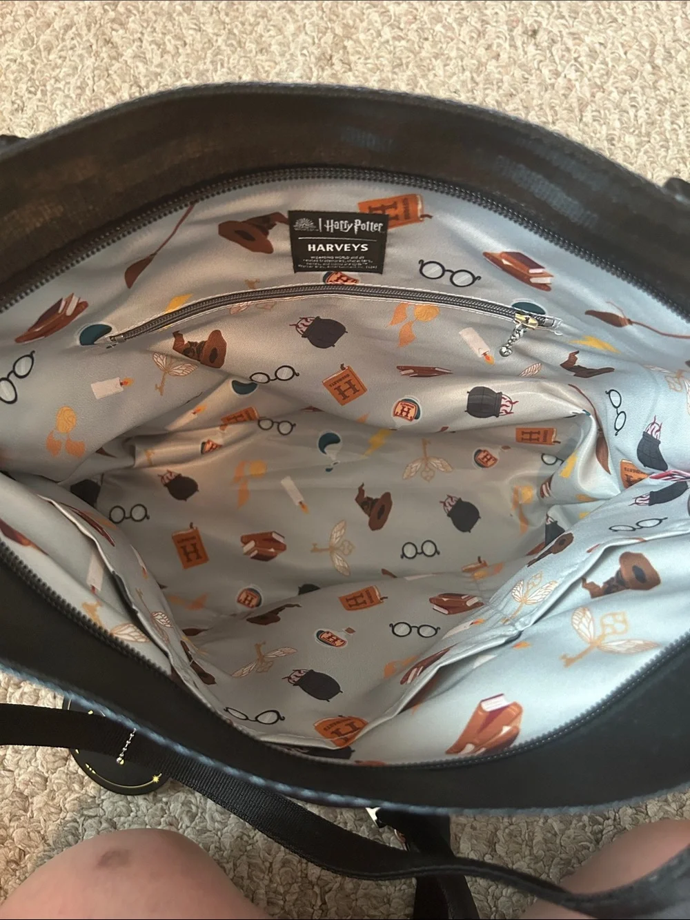 Harveys Harry Potter Graphic Tote - Picture 6 of 12